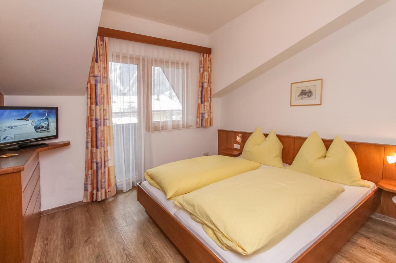 Pension Christophorus Kaprun Esterno foto