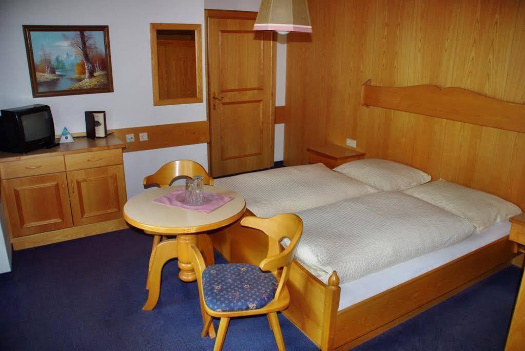 Pension Christophorus Kaprun Esterno foto